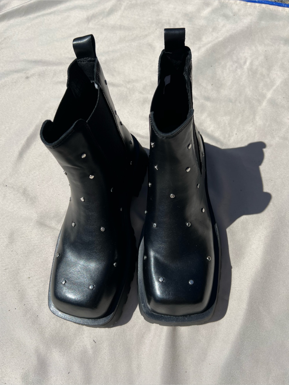 Women’s Black Studded Square-Toe Chelsea Boots